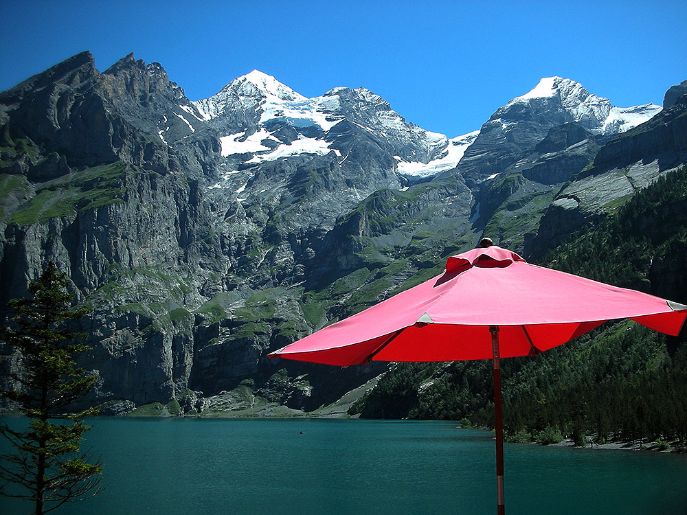 Der Oeschinensee bei Kandersteg